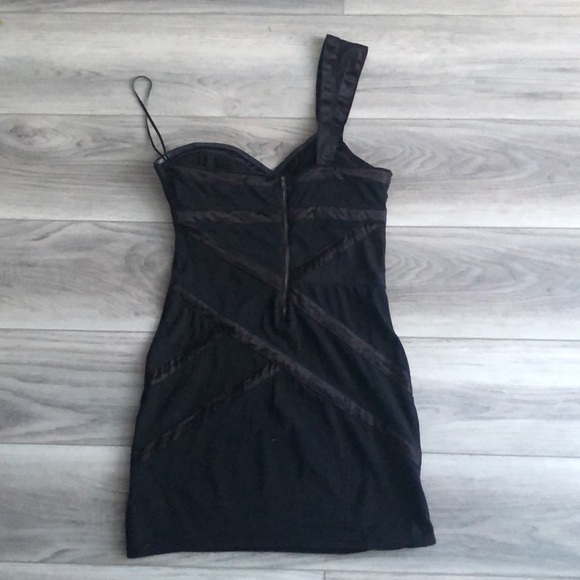 🖤Silence + Noise One Shoulder Dress - Picture 4 of 10